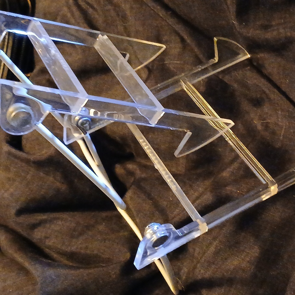 Gibson adjustable display 2